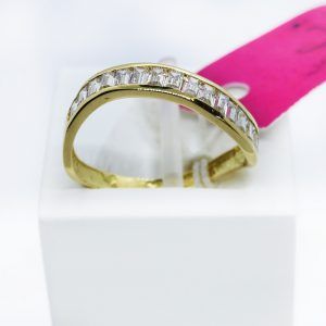 Anillo oro amarillo 18 kilates stone